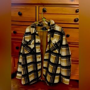 Woman Shacket. Brand new never worn. Size xl.